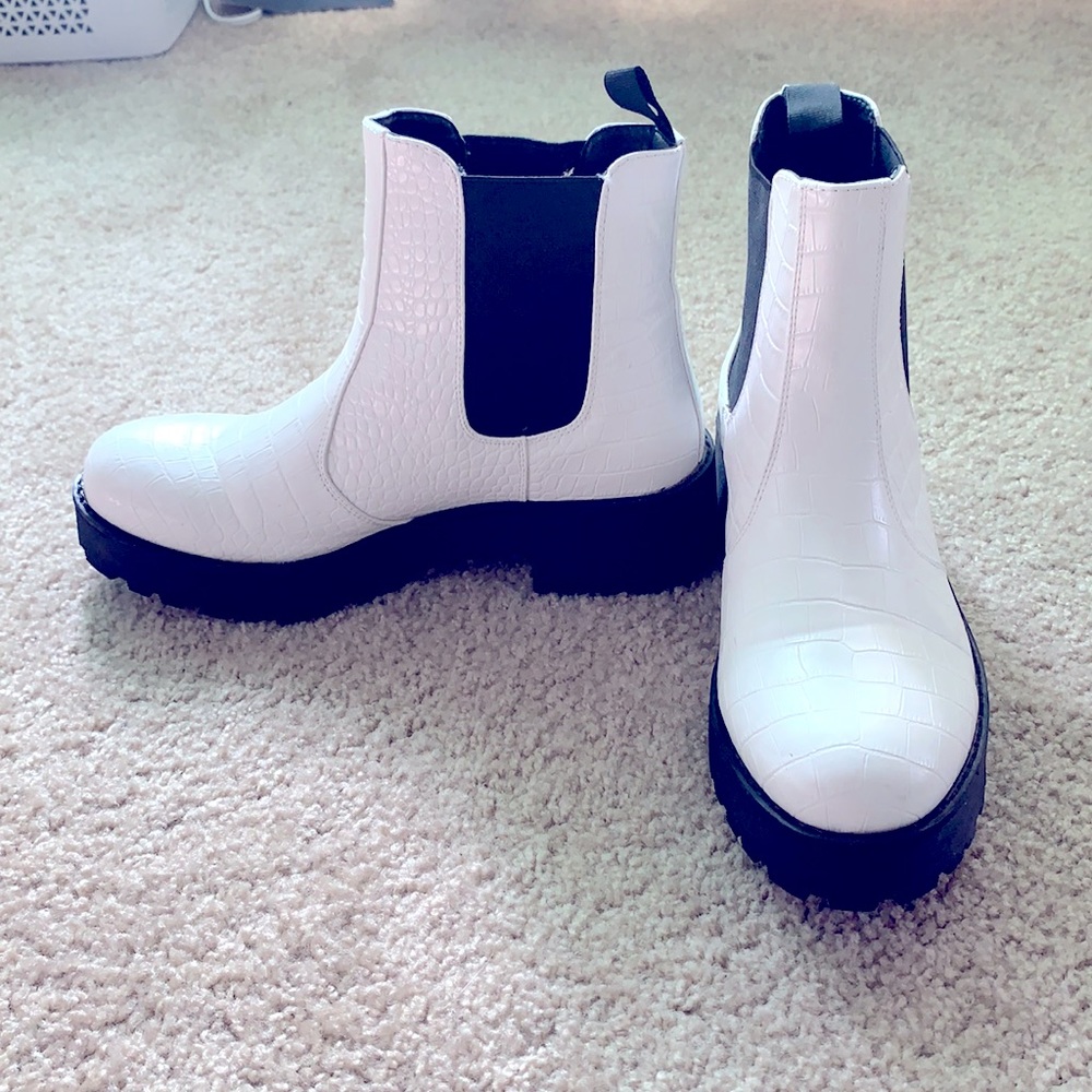 Chinese Laundry booties - Faux white with black lug soles.